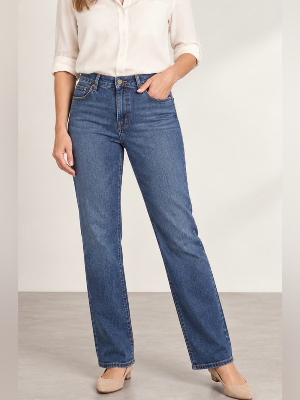 NYDJ NOT YOUR DAUGHTERS JEANS STRAIGHT LEG MEDIUM WASH STRETCH JEANS. SIZE 10